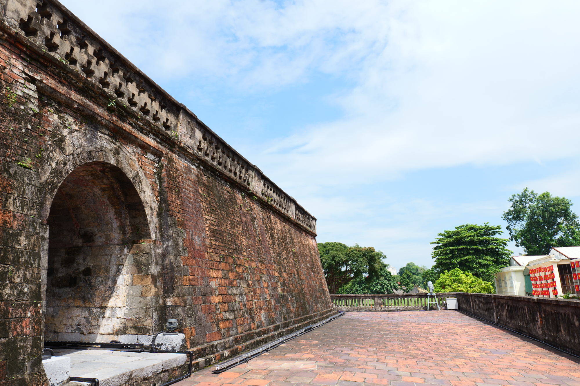 hanoi-walking-slow-travel