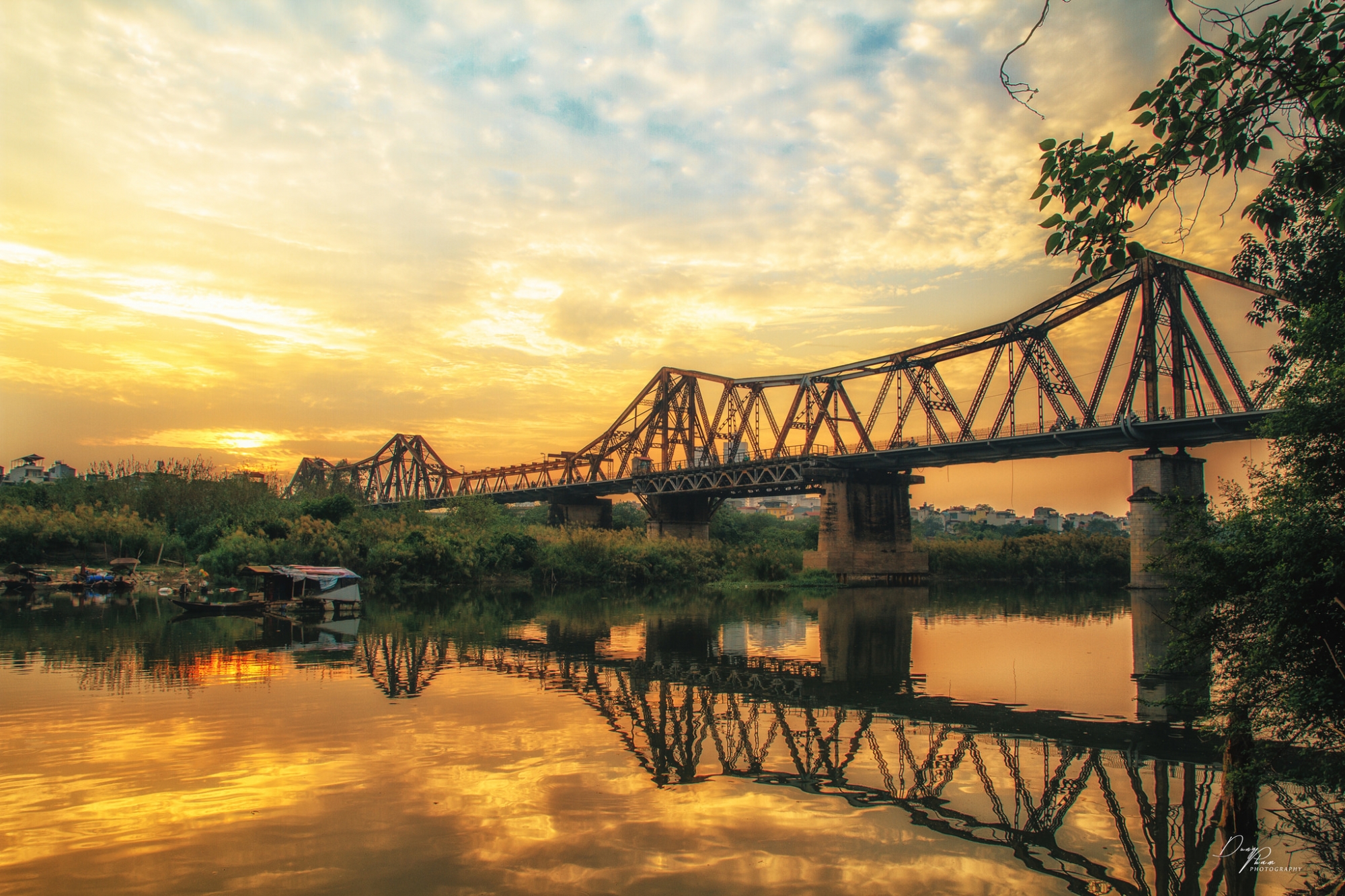 Long-Bien-Bridge-Hanoi