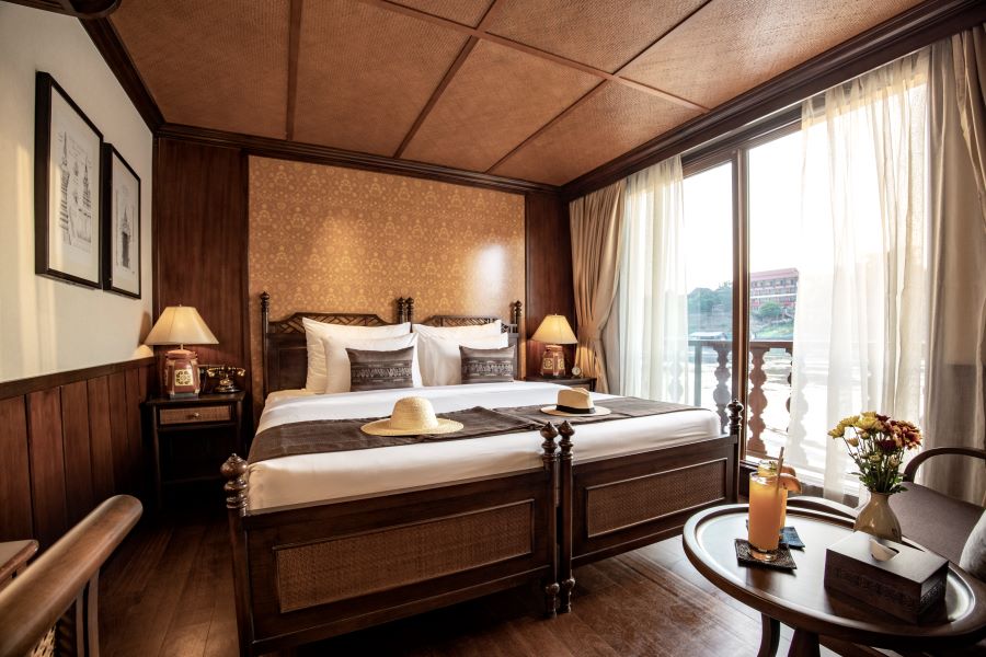 Laos-cruise-with-anouvong-cruise-by-heritagelines