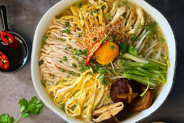 local-food-to-try-in-hanoi