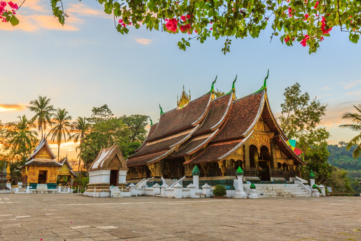 Laos Essentials 8 days