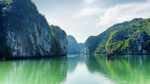 Ha Long Bay Day Trip 4 hour Cruise