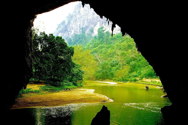 ba-be-national-park-cave