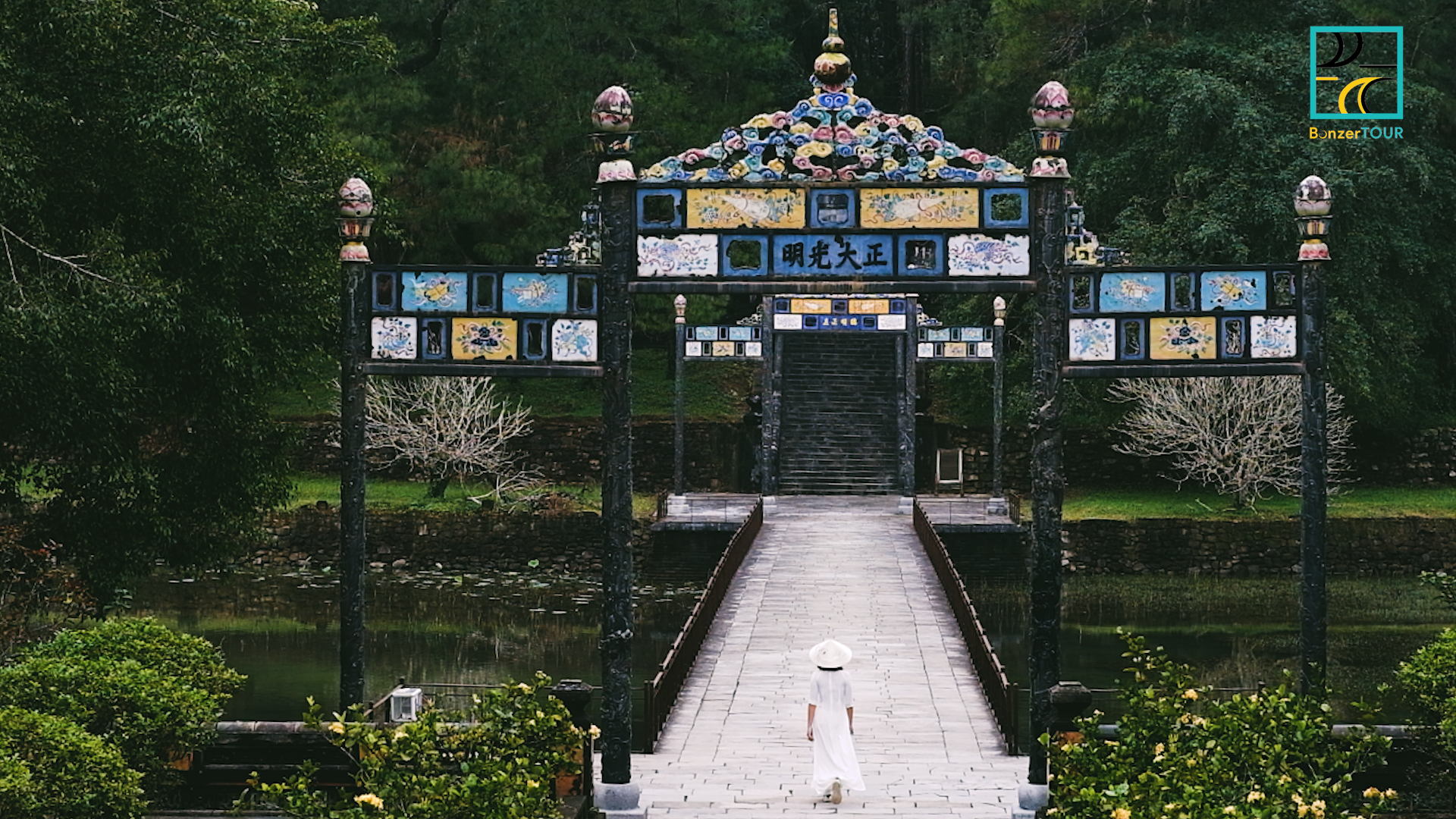 mausoleum-of-minh-mang-in-hue