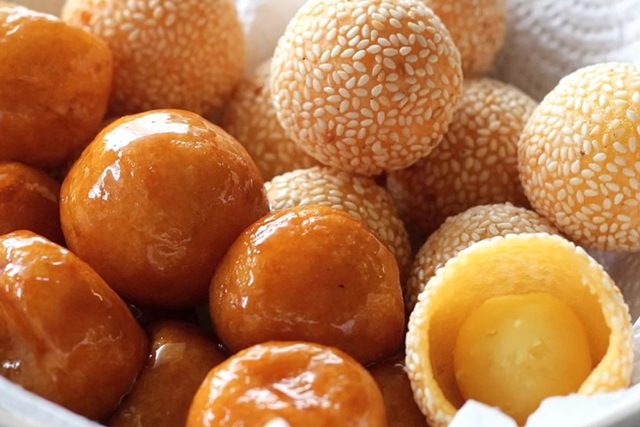 fried-cake-food-in-hanoi