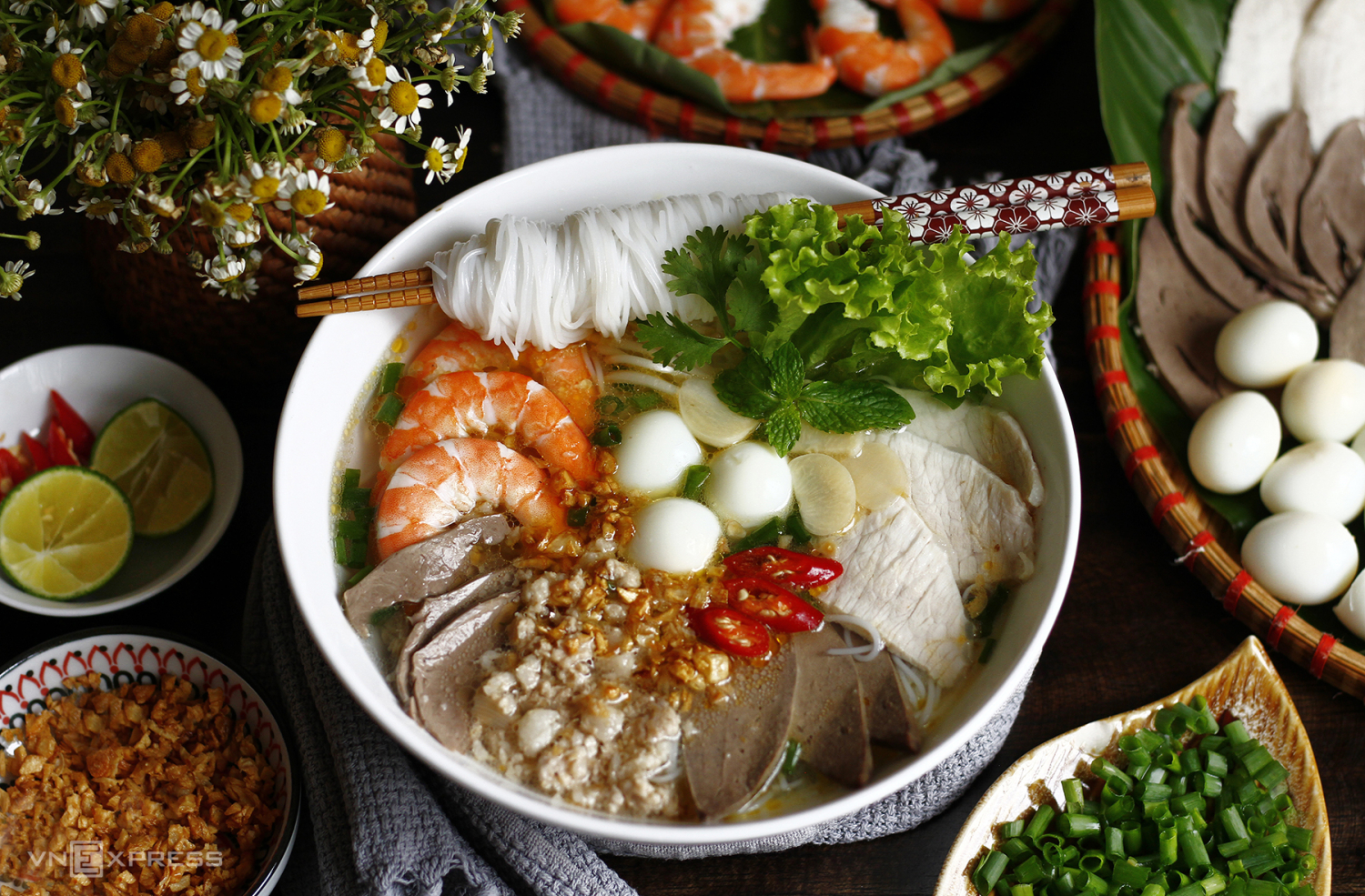 10 Must-Try Dishes in HCMC & Recommended places to eat